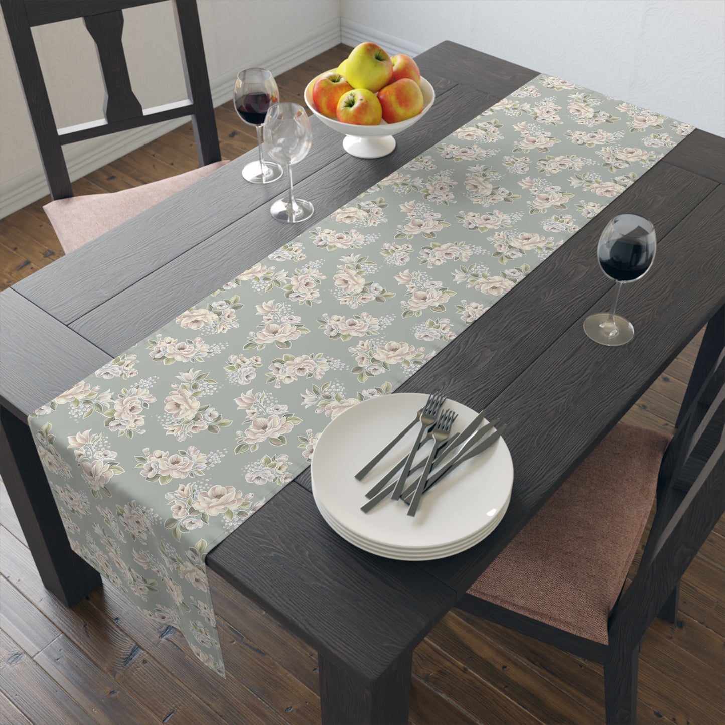 1 Corinthians 13:4-7 - Cotton Table Runner